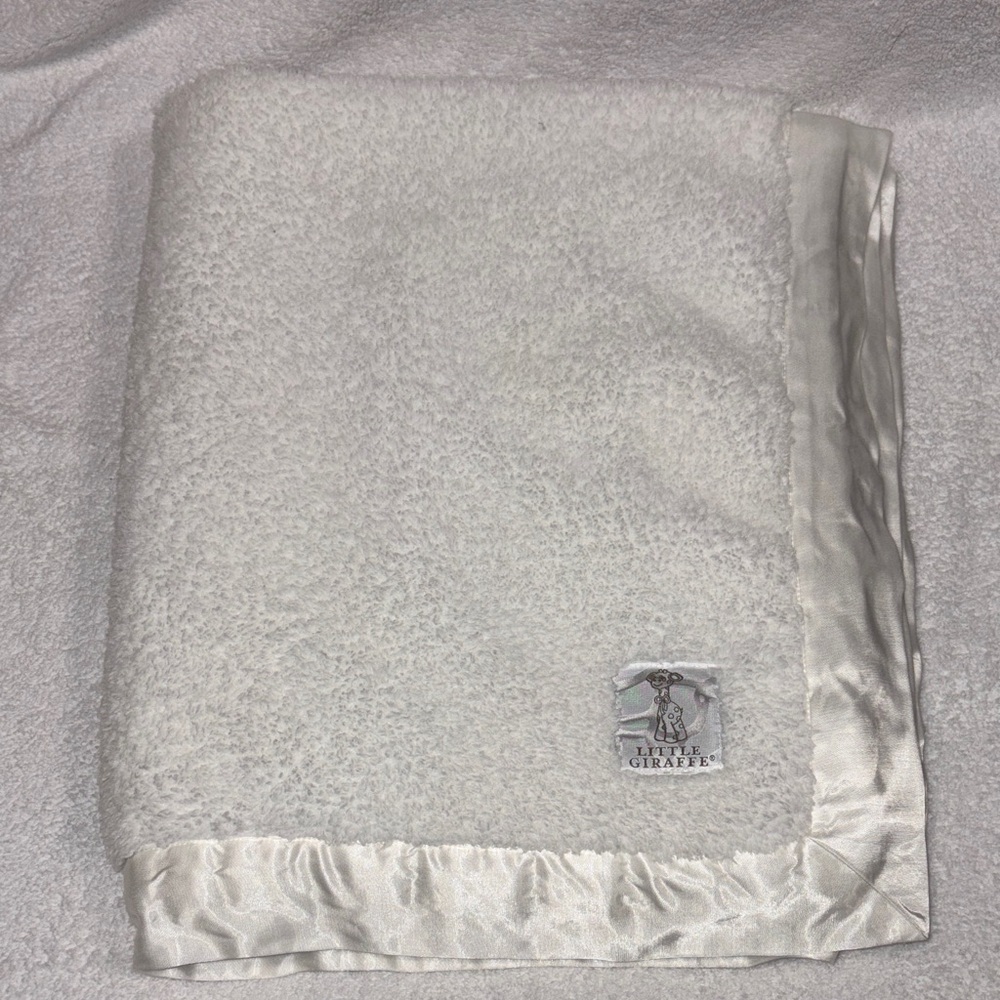 Little Giraffe Cream Satin-Trim plush chenille Blanket unisex